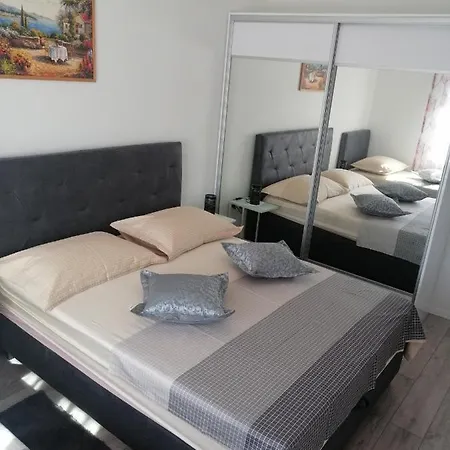 Apartament 4